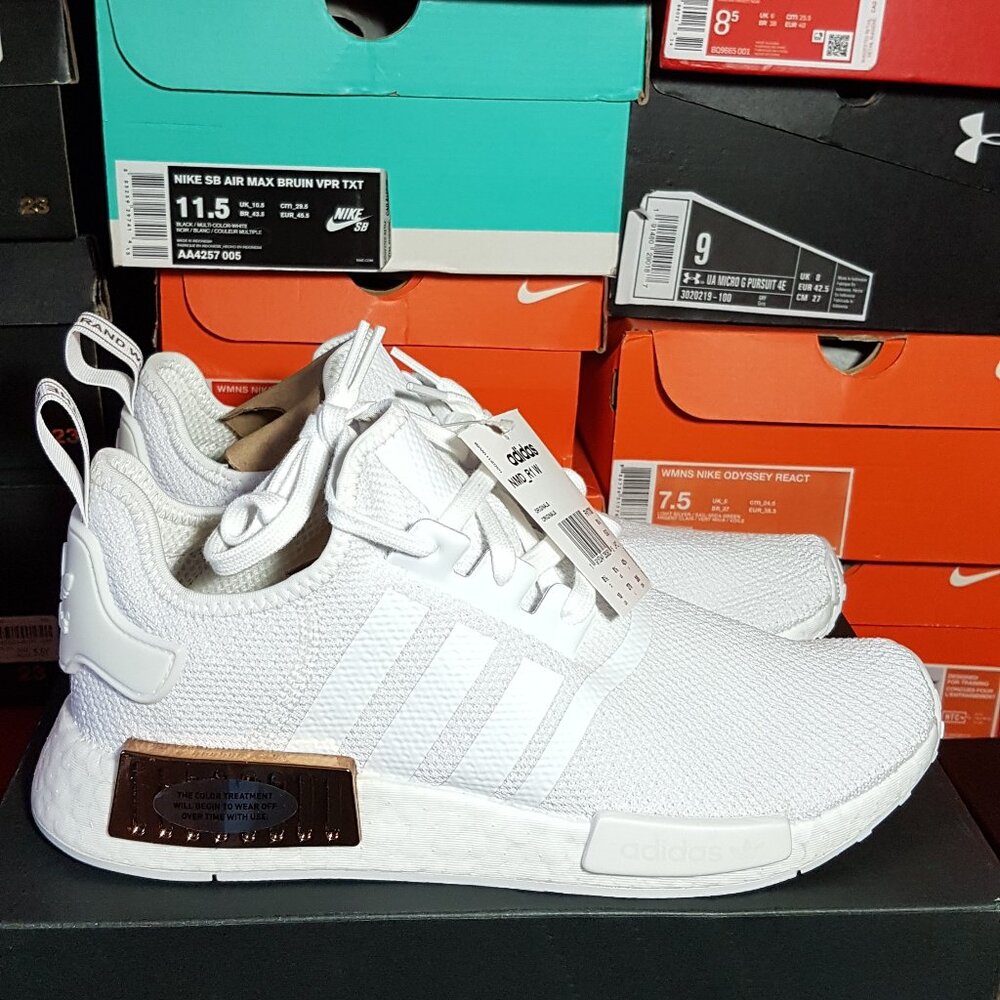 ADIDAS NMD-R1 WOMEN'S US SIZE 10 BRAND NEW IN BOX